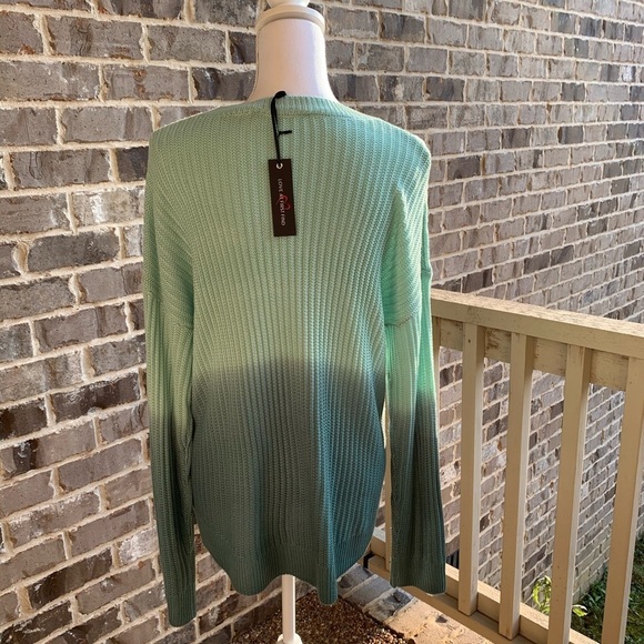 Love at first find sweater - Picture 2 of 2